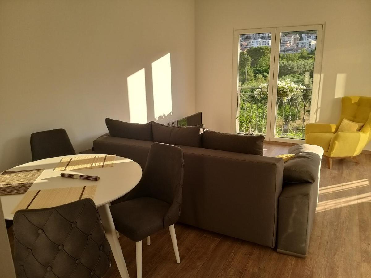 Apartamento Petivat Gardens Exterior foto