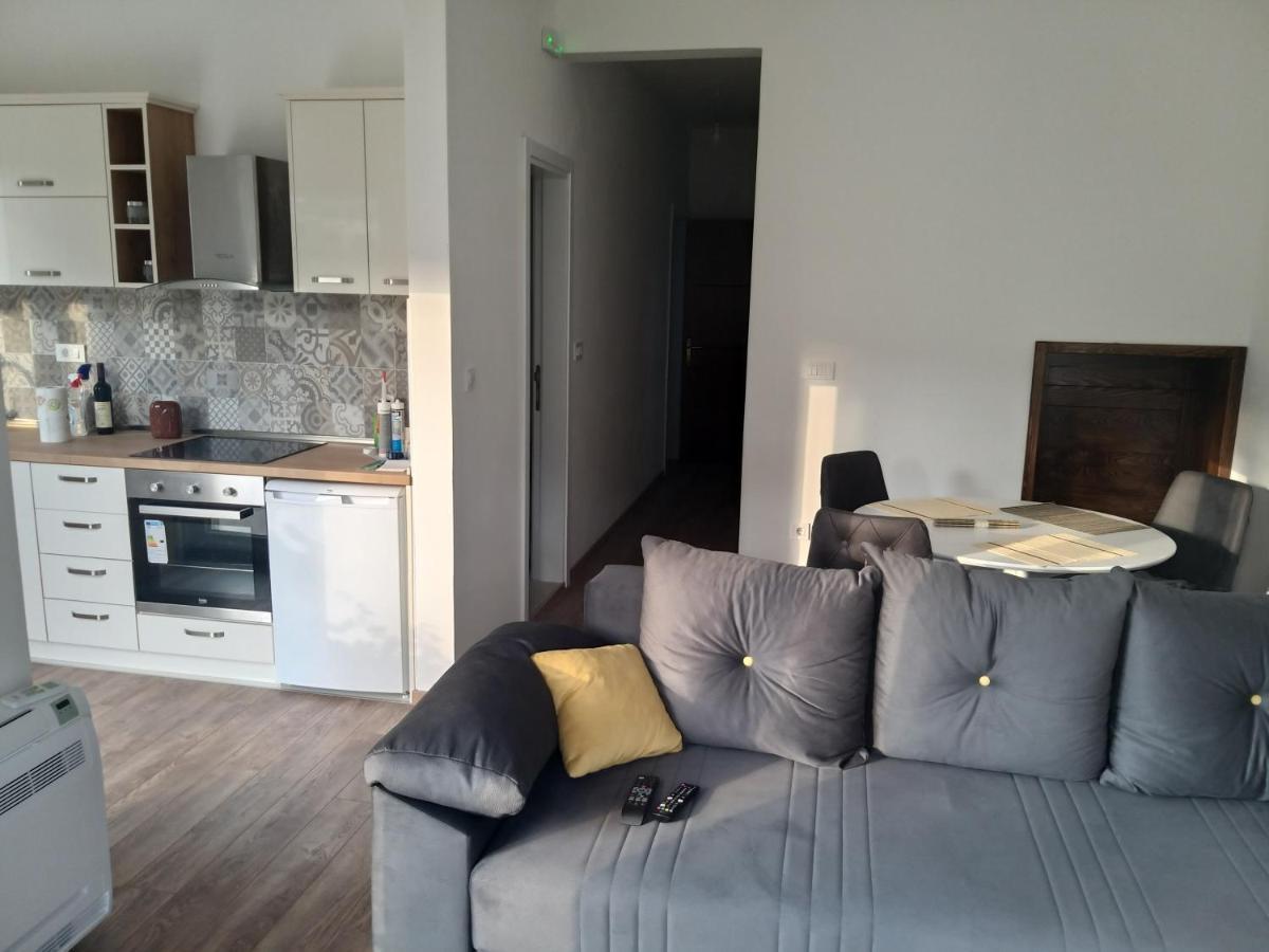 Apartamento Petivat Gardens Exterior foto