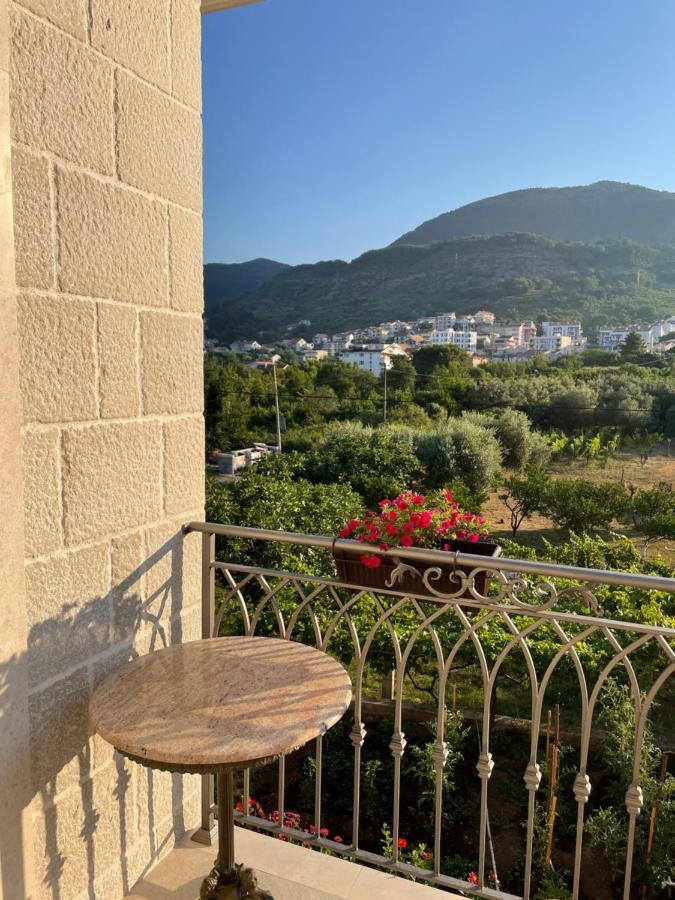Apartamento Petivat Gardens Exterior foto