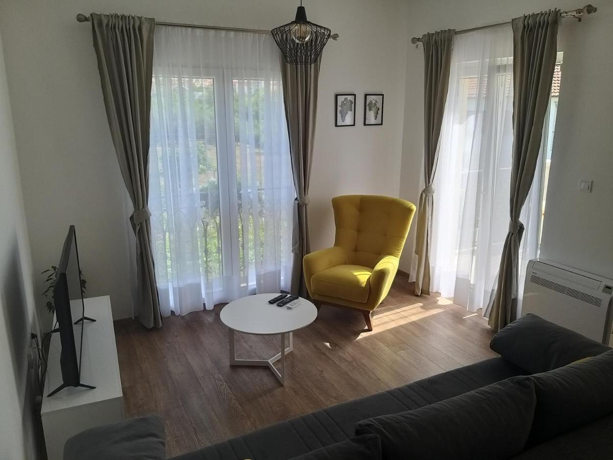 Apartamento Petivat Gardens Exterior foto
