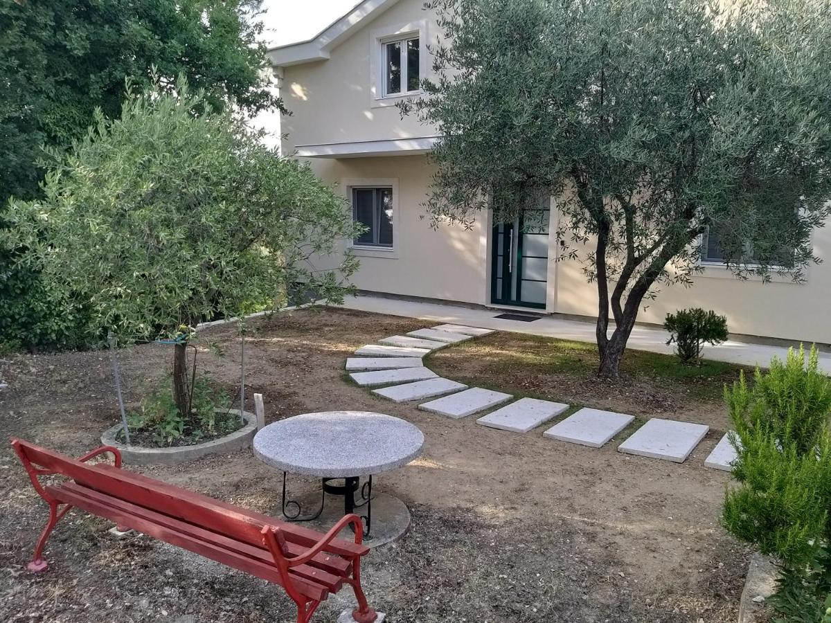 Apartamento Petivat Gardens Exterior foto